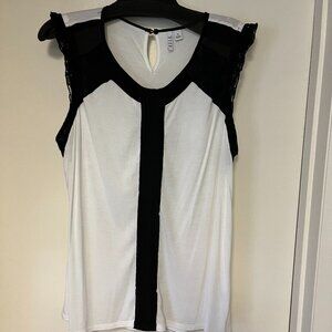 Elle Soft Sleeveless White and Black Top, Size XL